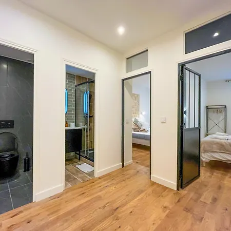 Apartment Urbanflat 224 - Prestige Parisian 5 Bedroom Paris