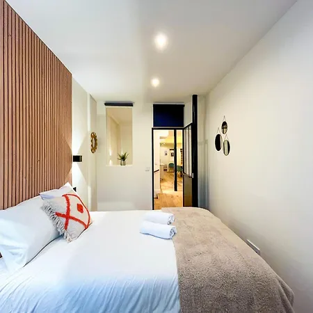 Urbanflat 224 - Prestige Parisian 5 Bedroom Paris