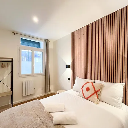 Apartment Urbanflat 224 - Prestige Parisian 5 Bedroom *