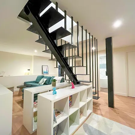 Apartment Urbanflat 224 - Prestige Parisian 5 Bedroom