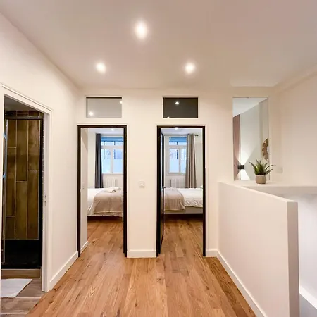Urbanflat 224 - Prestige Parisian 5 Bedroom * Paris
