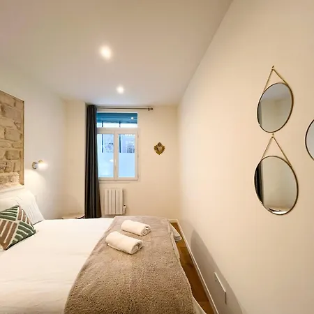 Apartment Urbanflat 224 - Prestige Parisian 5 Bedroom *